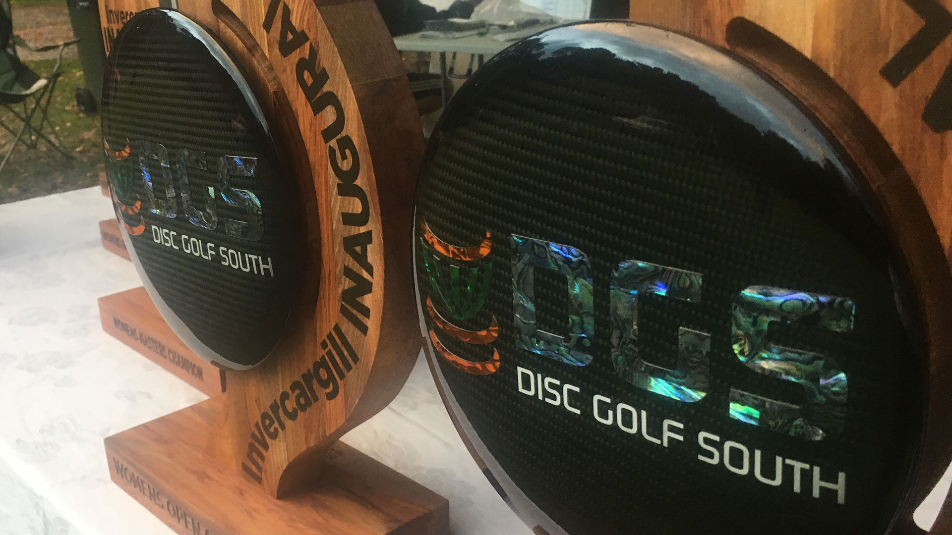 Carbon trophies 4089