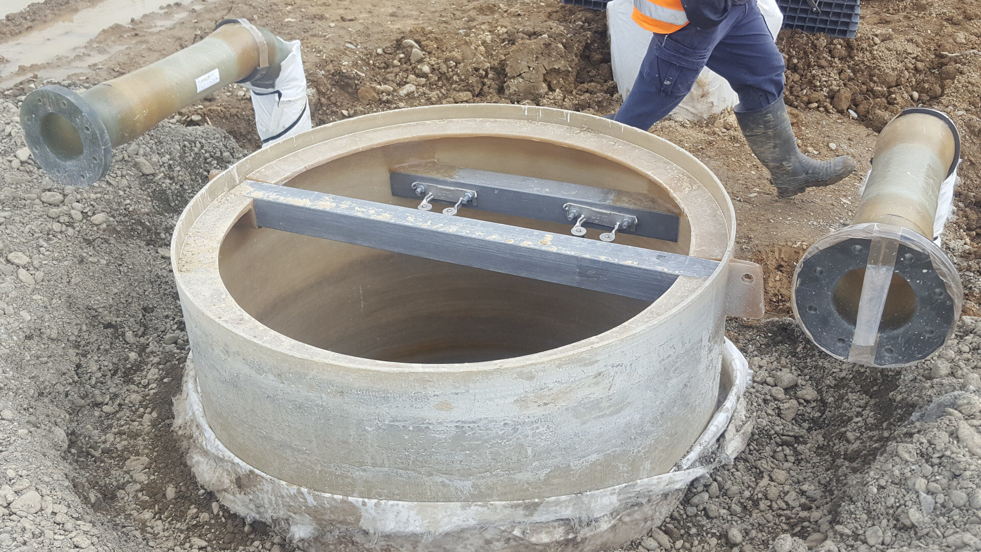 Manhole access 140944 2k